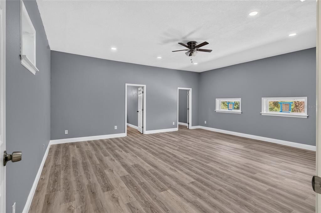 For Sale: $1,200,000 (3 beds, 2 baths, 1487 Square Feet)