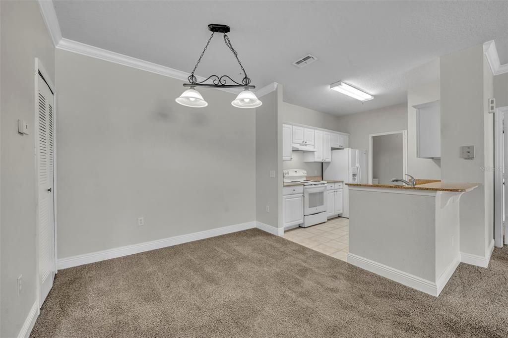 В аренду: $1,850 (2 спален, 2 ванн, 1276 Квадратных фут)