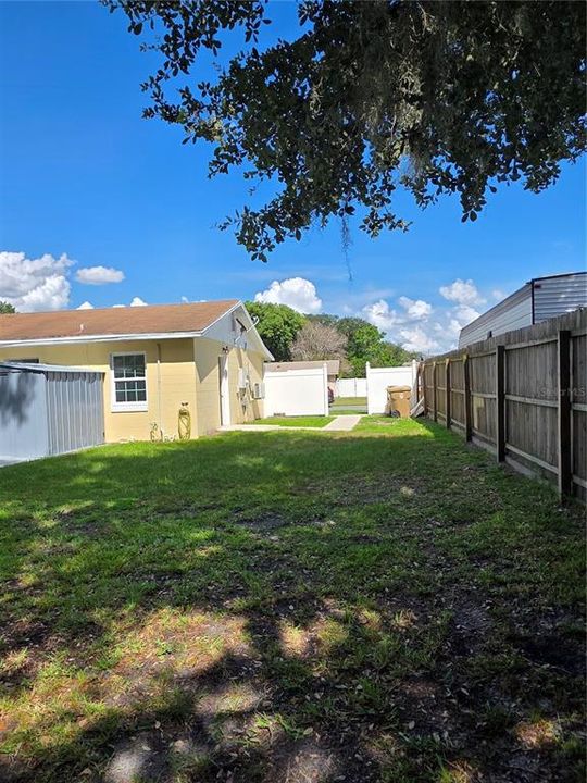 For Rent: $2,000 (2 beds, 1 baths, 759 Square Feet)