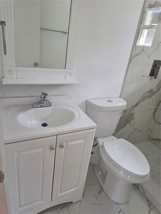 For Rent: $2,000 (2 beds, 1 baths, 759 Square Feet)