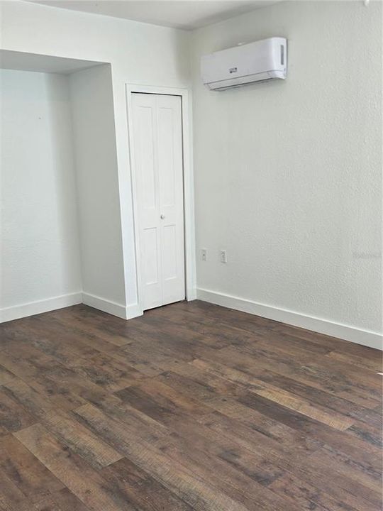 For Rent: $2,000 (2 beds, 1 baths, 759 Square Feet)