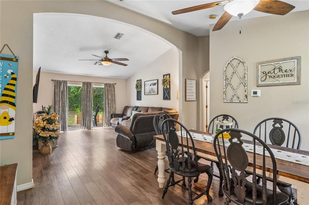 For Sale: $415,000 (3 beds, 2 baths, 1340 Square Feet)