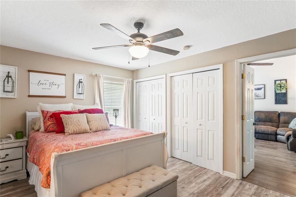 For Sale: $415,000 (3 beds, 2 baths, 1340 Square Feet)