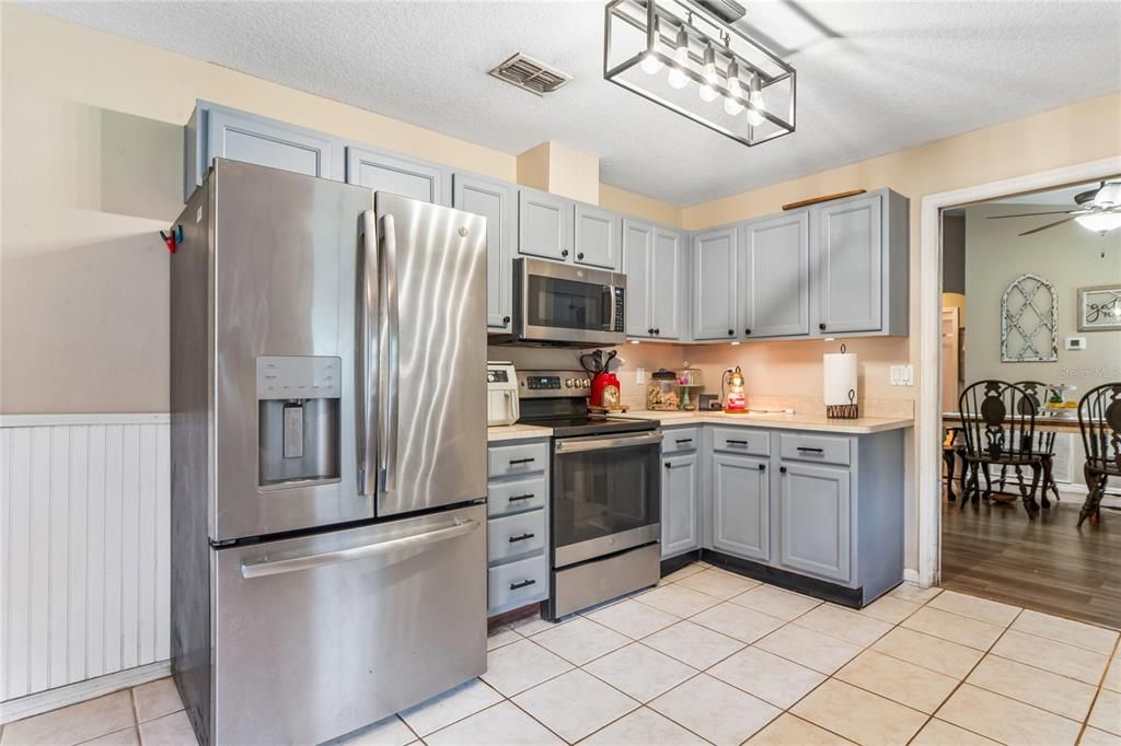 For Sale: $415,000 (3 beds, 2 baths, 1340 Square Feet)