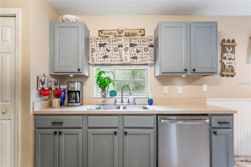 For Sale: $415,000 (3 beds, 2 baths, 1340 Square Feet)