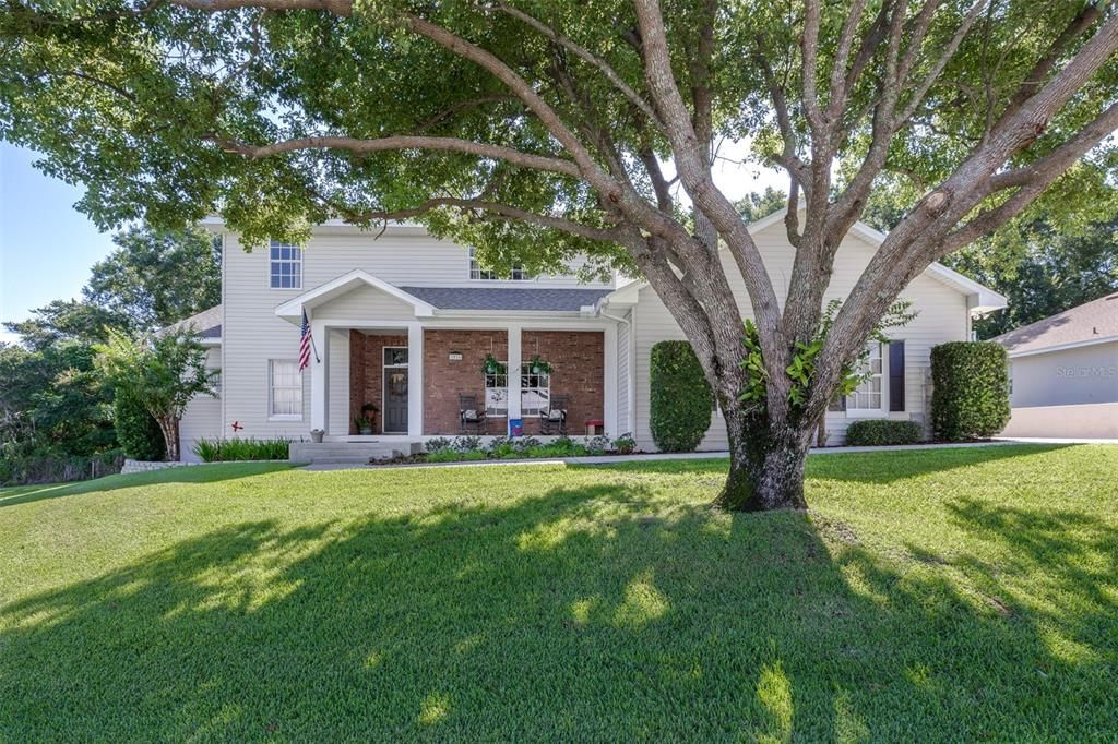 For Sale: $760,000 (5 beds, 3 baths, 3694 Square Feet)