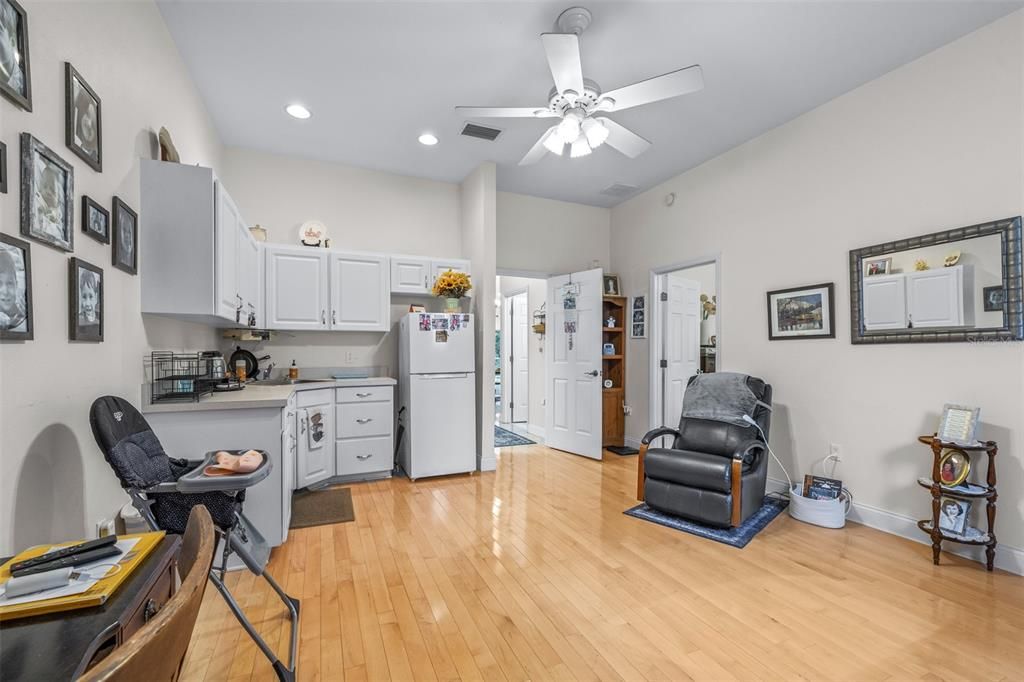 For Sale: $760,000 (5 beds, 3 baths, 3694 Square Feet)