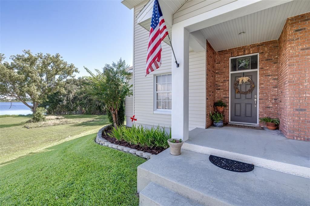 For Sale: $760,000 (5 beds, 3 baths, 3694 Square Feet)