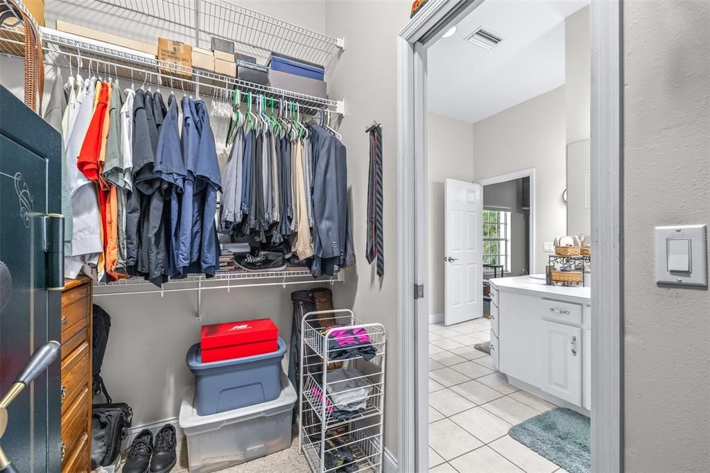 For Sale: $760,000 (5 beds, 3 baths, 3694 Square Feet)