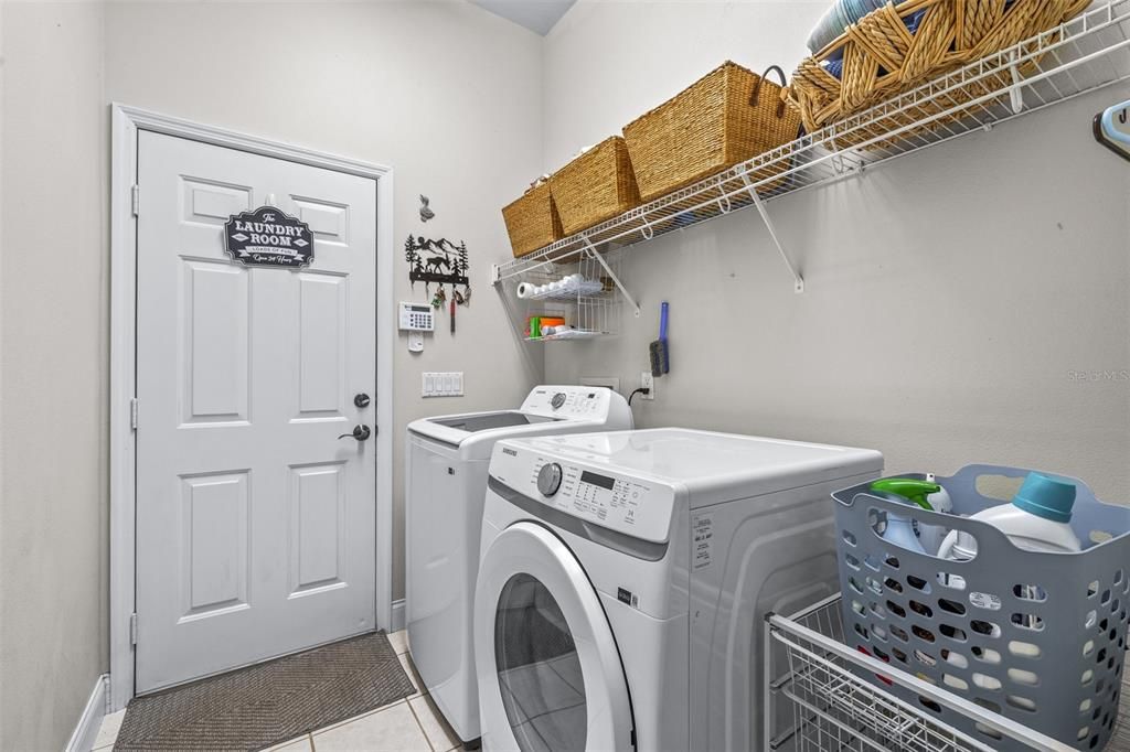 For Sale: $760,000 (5 beds, 3 baths, 3694 Square Feet)