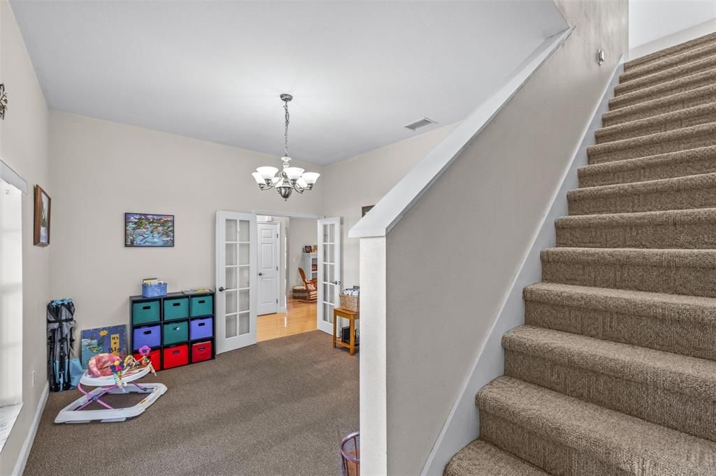 For Sale: $760,000 (5 beds, 3 baths, 3694 Square Feet)