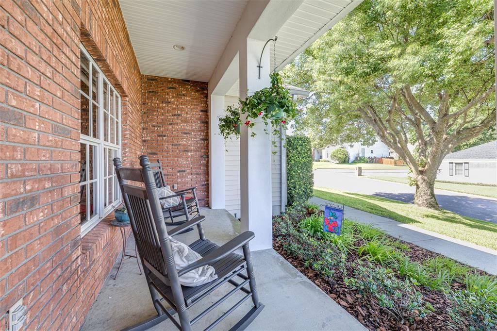 For Sale: $760,000 (5 beds, 3 baths, 3694 Square Feet)