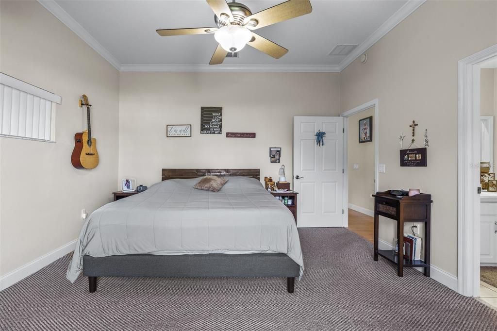 For Sale: $760,000 (5 beds, 3 baths, 3694 Square Feet)