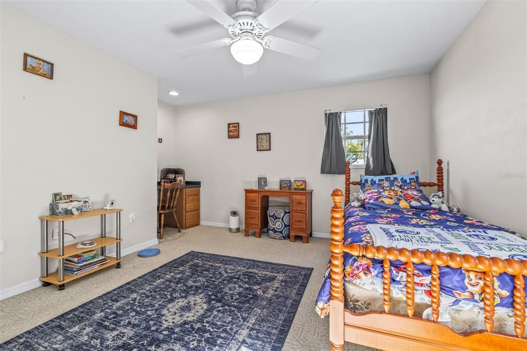 For Sale: $760,000 (5 beds, 3 baths, 3694 Square Feet)