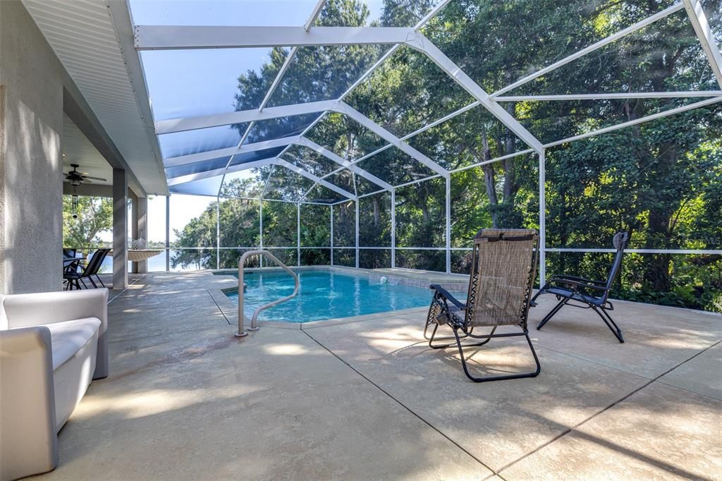 For Sale: $760,000 (5 beds, 3 baths, 3694 Square Feet)