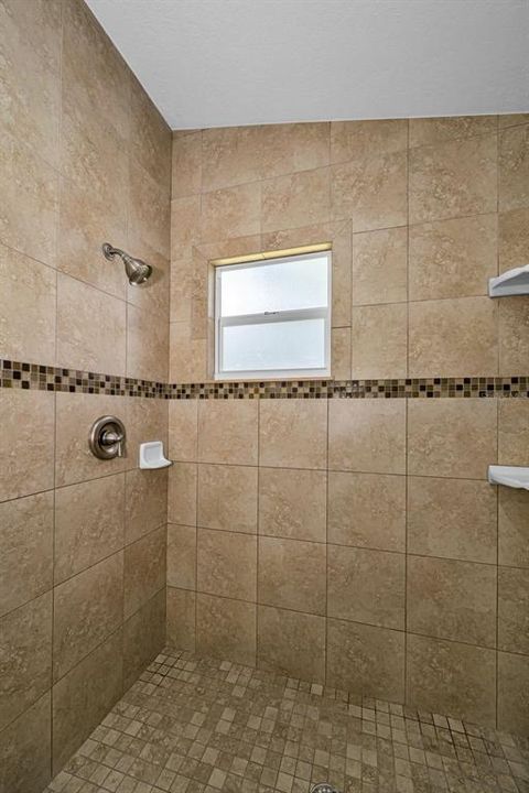 En Venta: $449,900 (3 camas, 2 baños, 1674 Pies cuadrados)