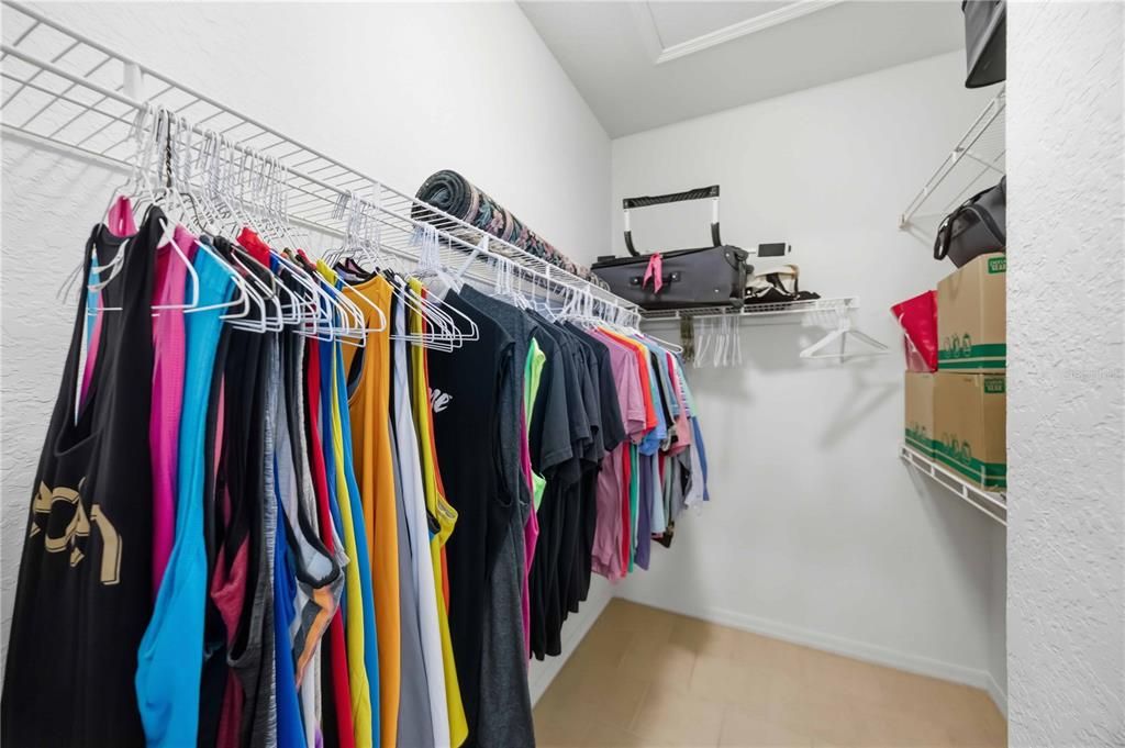 For Sale: $299,900 (3 beds, 2 baths, 1852 Square Feet)
