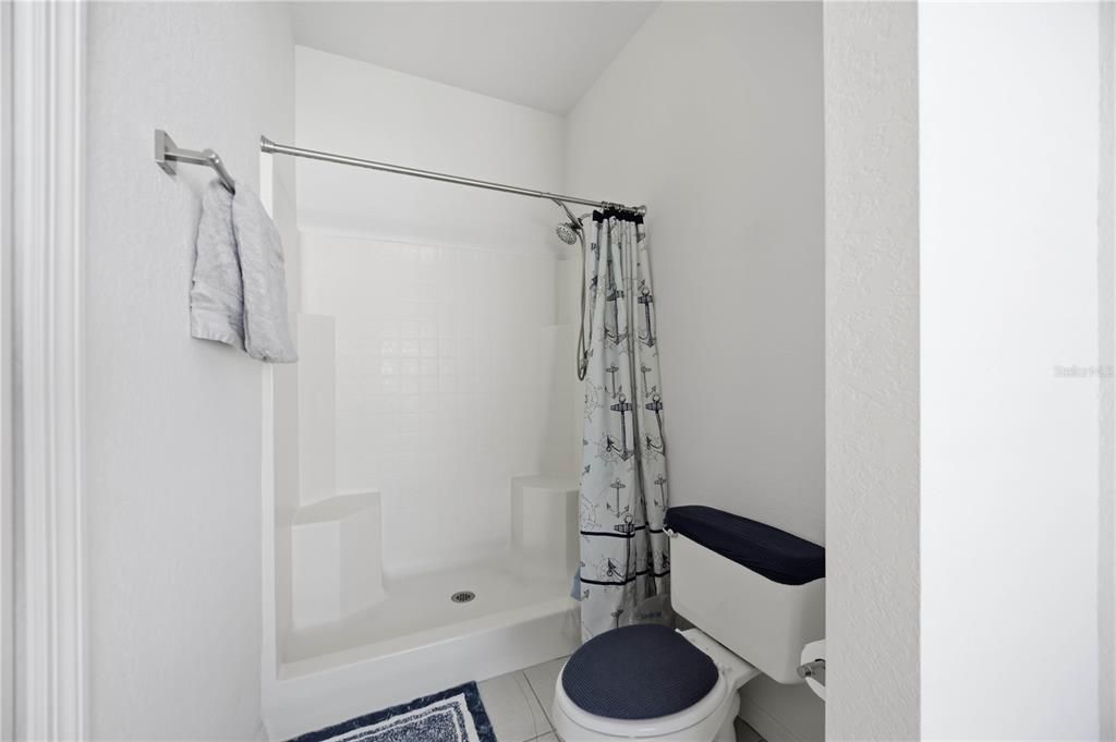 For Sale: $299,900 (3 beds, 2 baths, 1852 Square Feet)