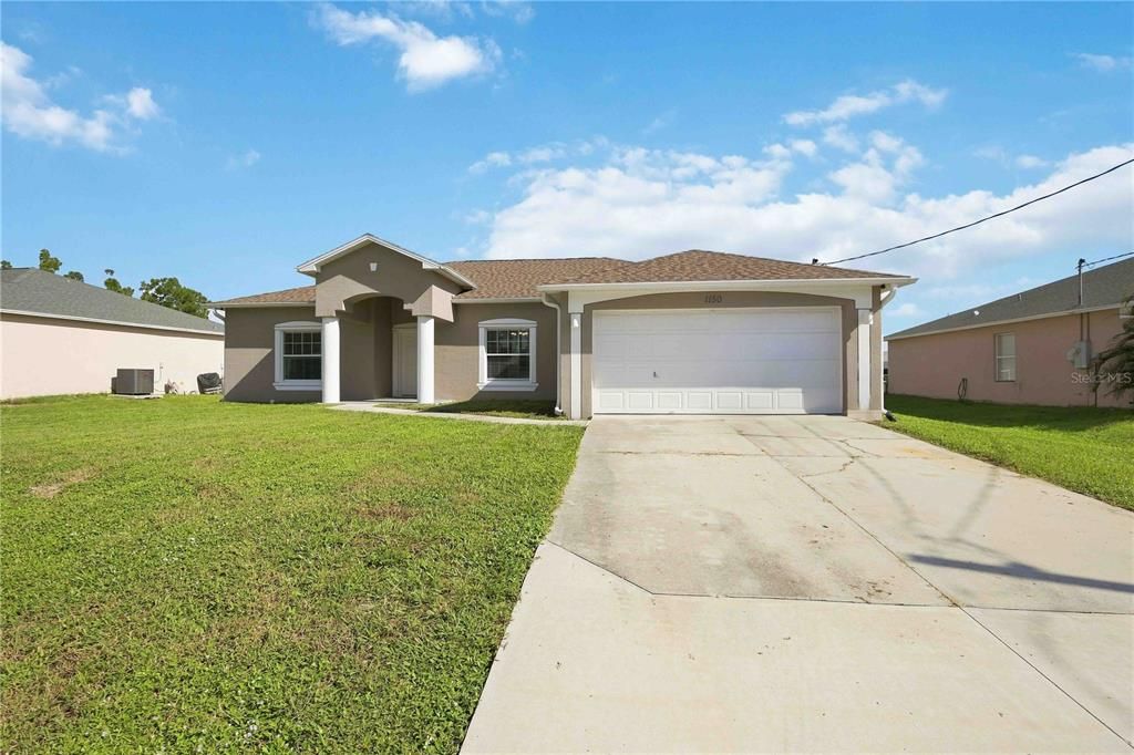 For Sale: $299,900 (3 beds, 2 baths, 1852 Square Feet)