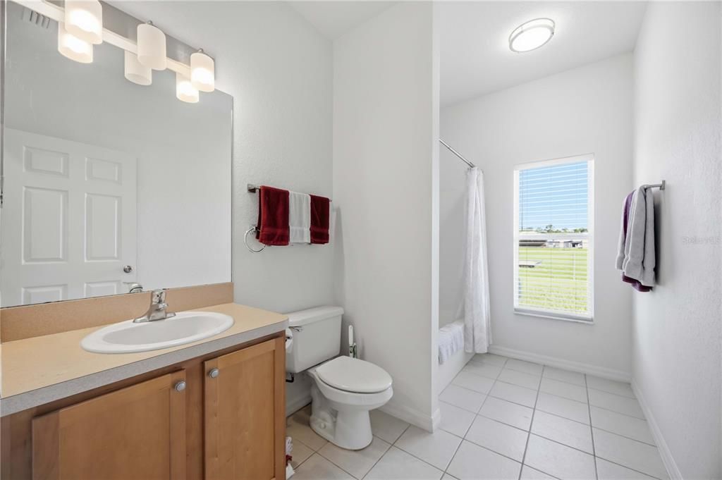 For Sale: $299,900 (3 beds, 2 baths, 1852 Square Feet)