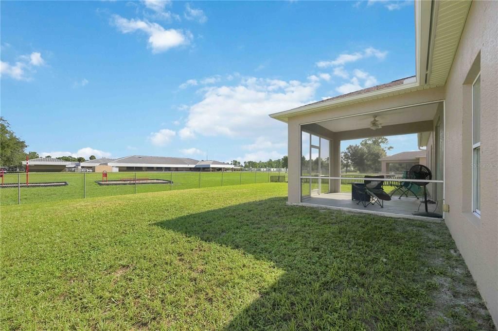 For Sale: $299,900 (3 beds, 2 baths, 1852 Square Feet)