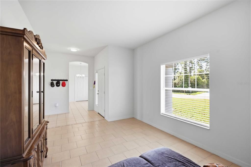 For Sale: $299,900 (3 beds, 2 baths, 1852 Square Feet)