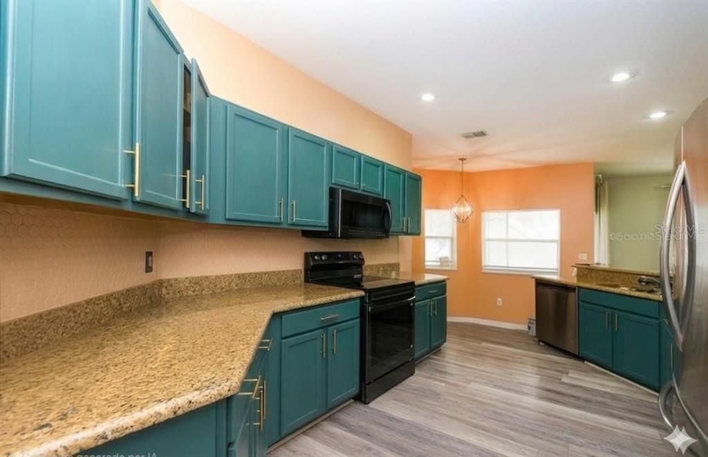 For Rent: $2,500 (3 beds, 2 baths, 1950 Square Feet)