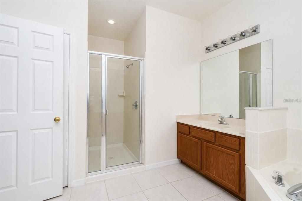 For Rent: $2,500 (3 beds, 2 baths, 1950 Square Feet)