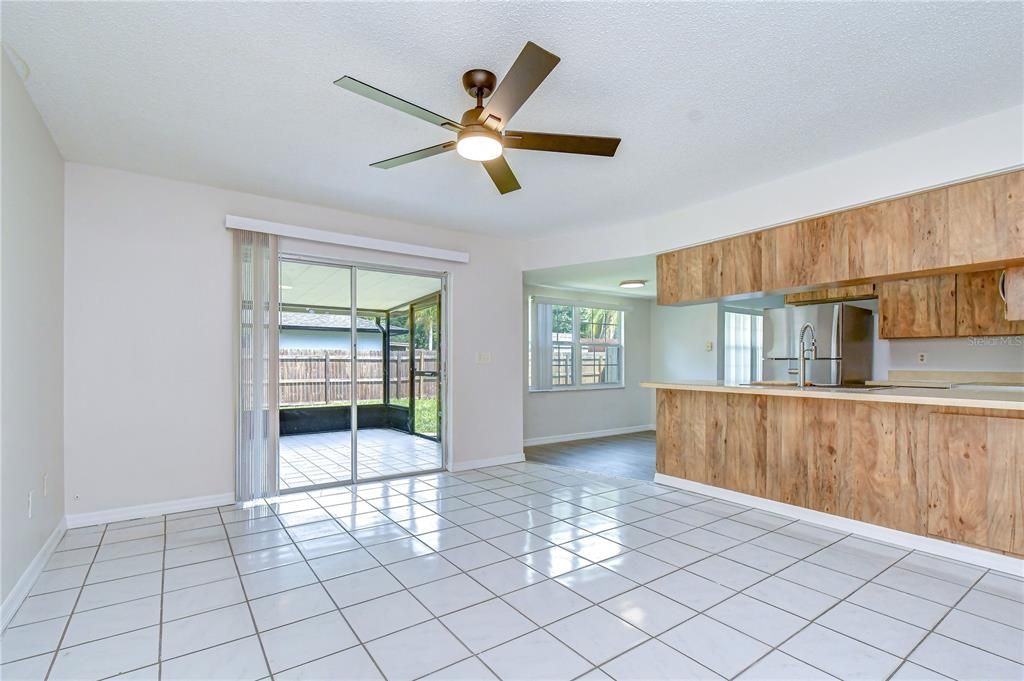 Active With Contract: $419,900 (3 beds, 2 baths, 1543 Square Feet)