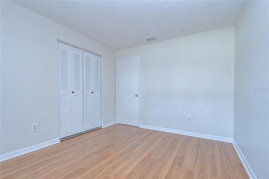Active With Contract: $419,900 (3 beds, 2 baths, 1543 Square Feet)