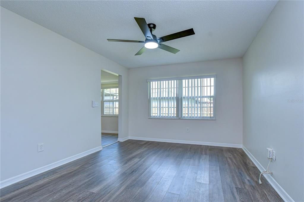 Active With Contract: $419,900 (3 beds, 2 baths, 1543 Square Feet)