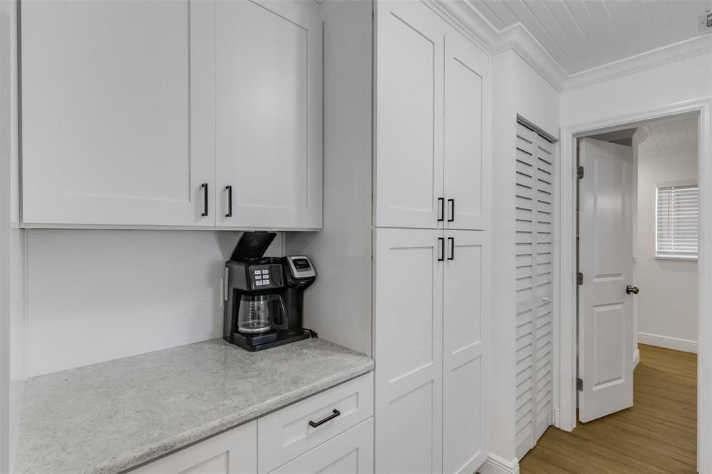 En Venta: $1,049,000 (2 camas, 2 baños, 1406 Pies cuadrados)