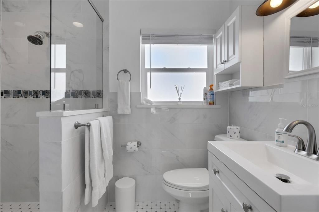 En Venta: $1,049,000 (2 camas, 2 baños, 1406 Pies cuadrados)
