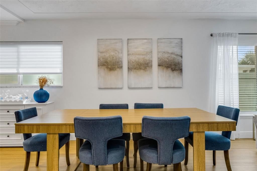 En Venta: $1,049,000 (2 camas, 2 baños, 1406 Pies cuadrados)