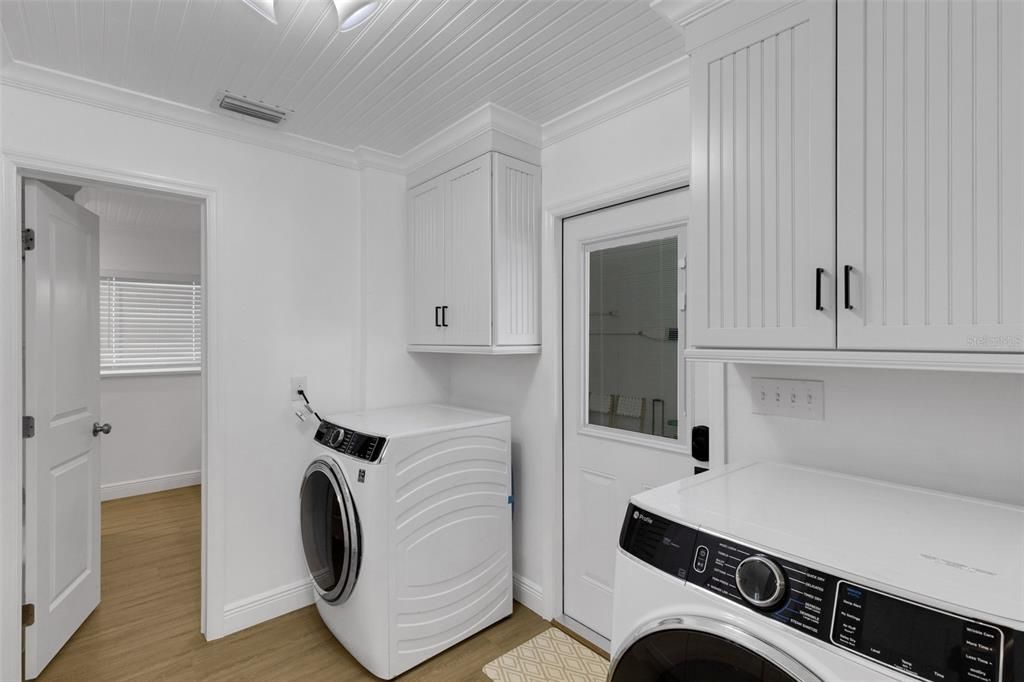 En Venta: $1,049,000 (2 camas, 2 baños, 1406 Pies cuadrados)
