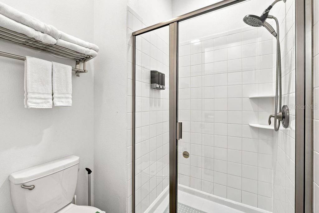En Venta: $515,000 (5 camas, 4 baños, 2168 Pies cuadrados)