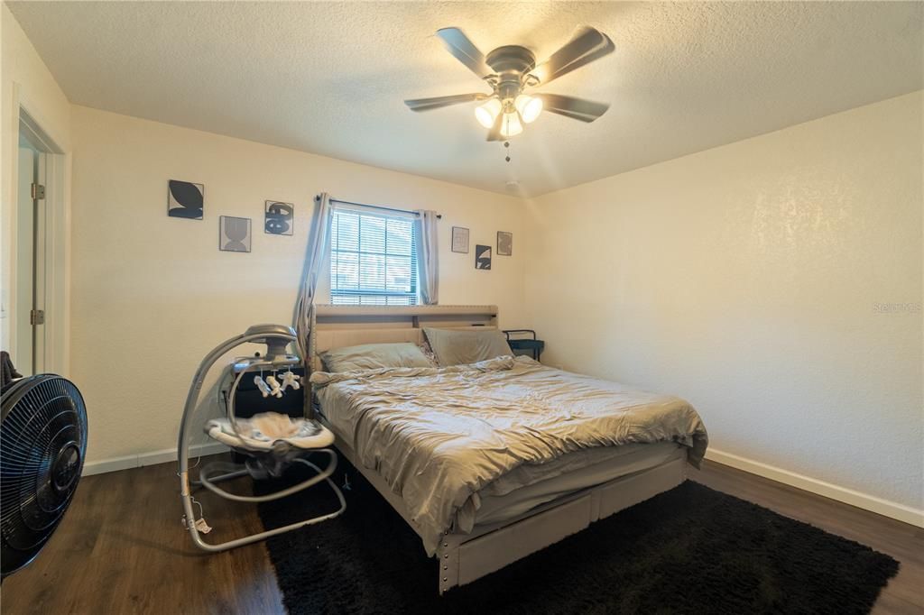 For Sale: $250,000 (3 beds, 2 baths, 1404 Square Feet)