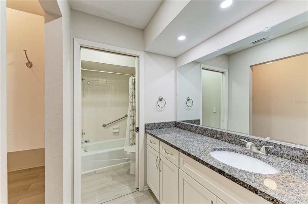 En Venta: $239,000 (2 camas, 2 baños, 1545 Pies cuadrados)