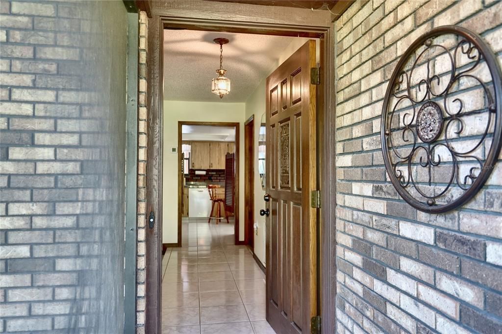 For Sale: $419,000 (3 beds, 2 baths, 1919 Square Feet)