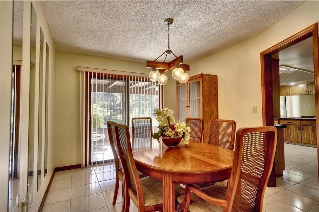 For Sale: $419,000 (3 beds, 2 baths, 1919 Square Feet)