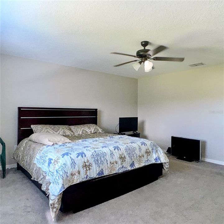 For Sale: $380,000 (4 beds, 2 baths, 2614 Square Feet)