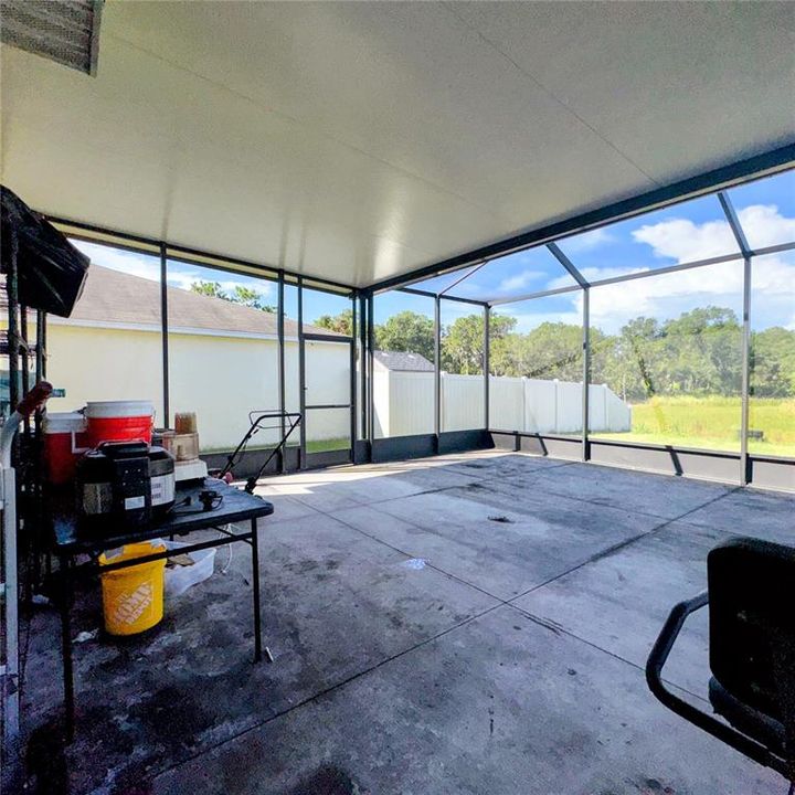 For Sale: $380,000 (4 beds, 2 baths, 2614 Square Feet)
