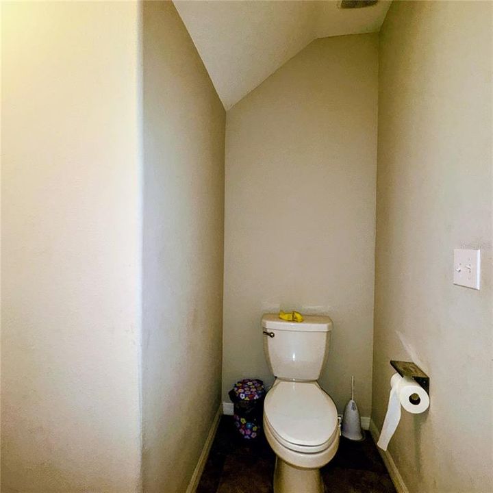For Sale: $380,000 (4 beds, 2 baths, 2614 Square Feet)