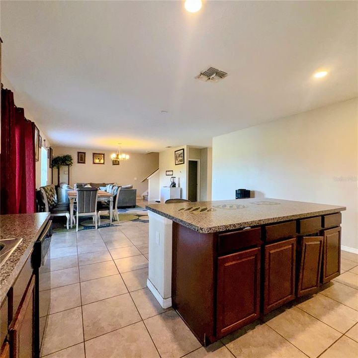 For Sale: $380,000 (4 beds, 2 baths, 2614 Square Feet)