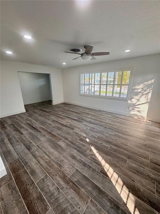 For Rent: $4,900 (3 beds, 2 baths, 1541 Square Feet)