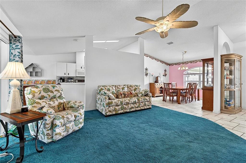 For Sale: $345,000 (3 beds, 2 baths, 1905 Square Feet)