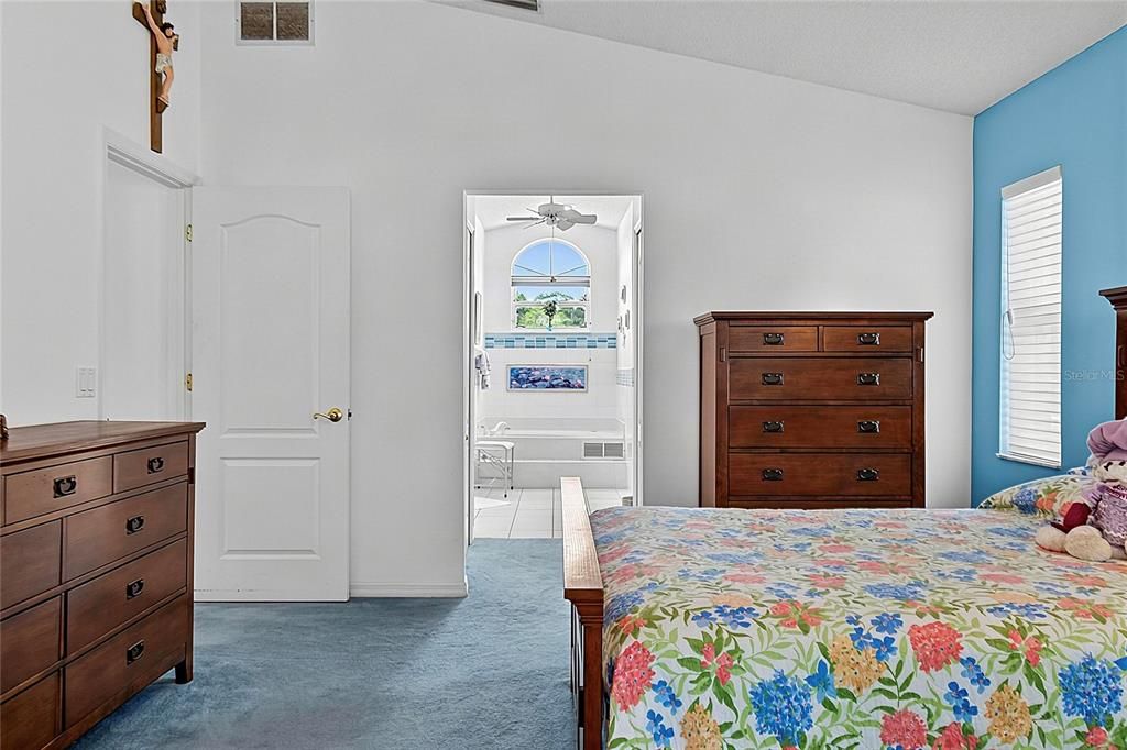 For Sale: $345,000 (3 beds, 2 baths, 1905 Square Feet)