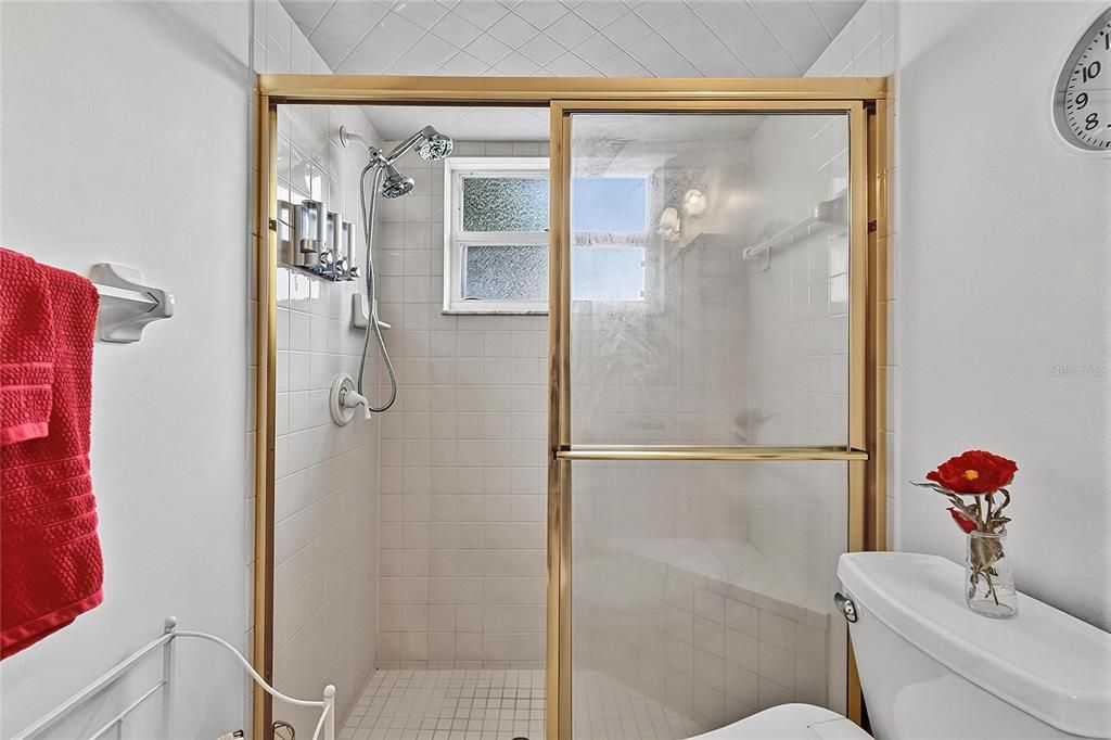 For Sale: $345,000 (3 beds, 2 baths, 1905 Square Feet)