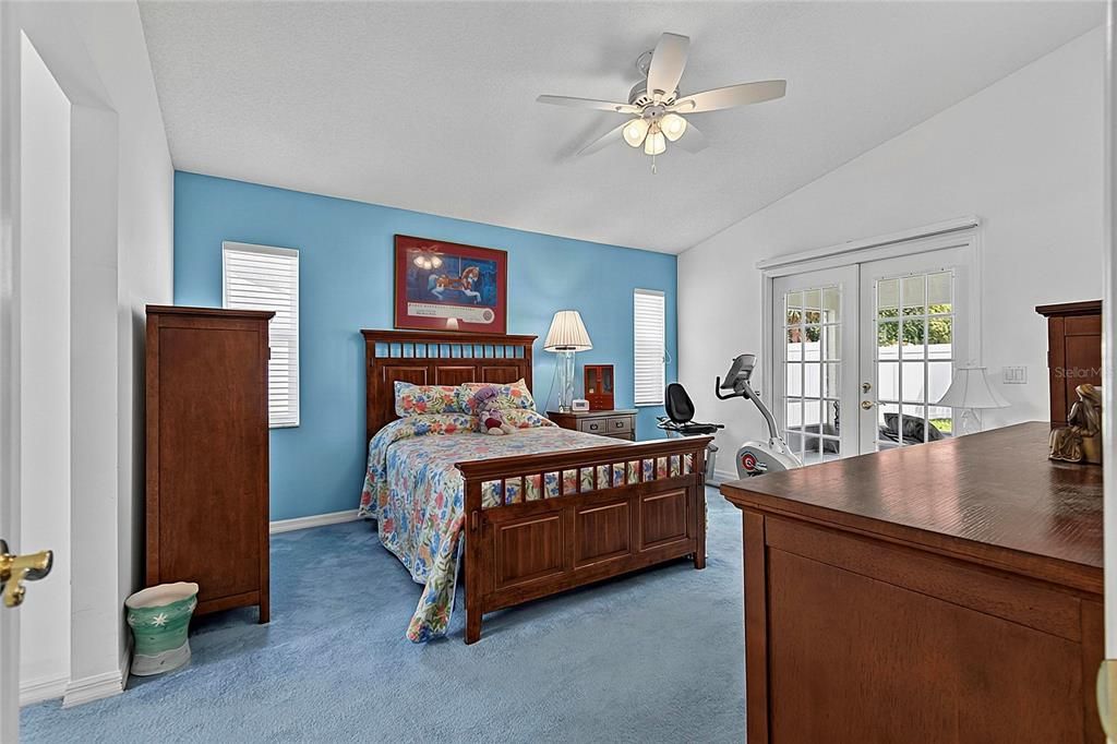 For Sale: $345,000 (3 beds, 2 baths, 1905 Square Feet)