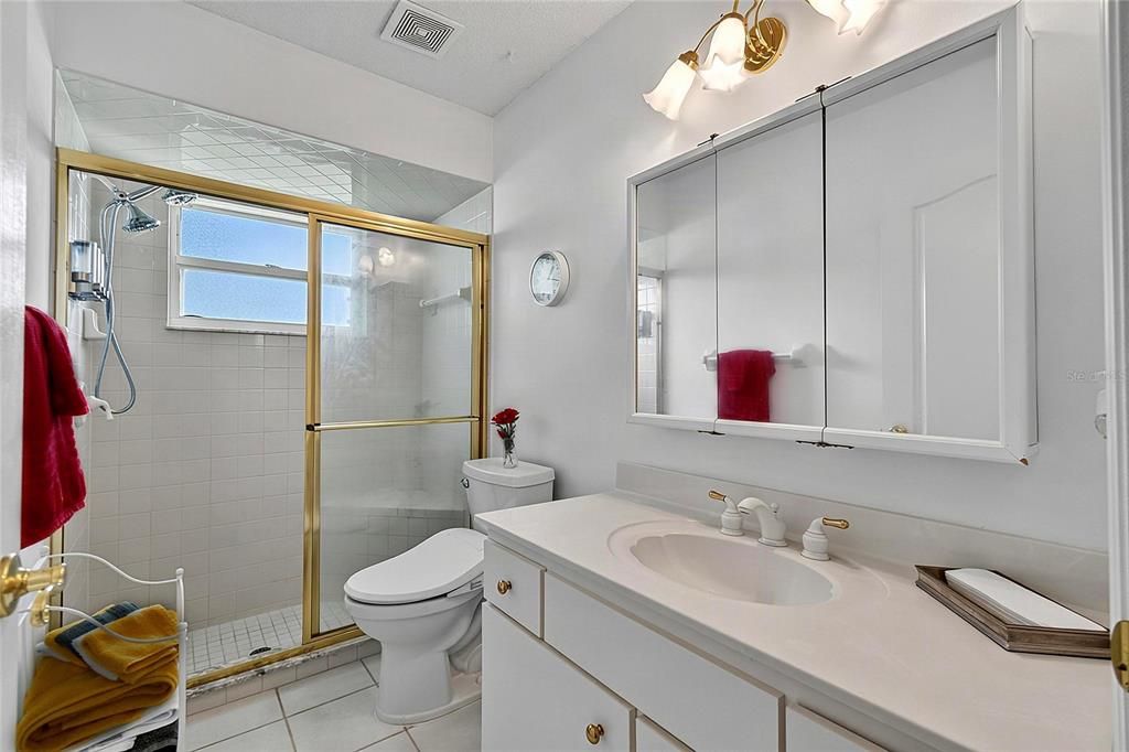 For Sale: $345,000 (3 beds, 2 baths, 1905 Square Feet)